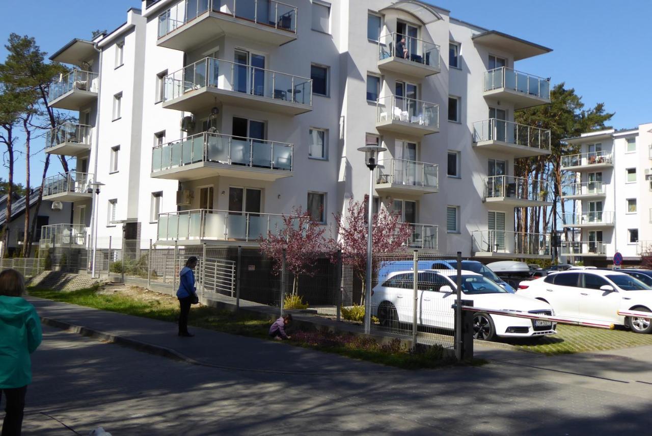 Ferienwohnung Dziwnowek Lesne Tarasy Blue Exterior foto